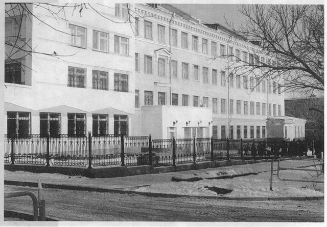 В школе на этот период располагается ЧГПИ