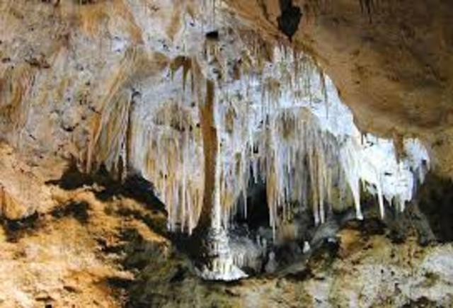 Carlsbad Caverns National Park is established