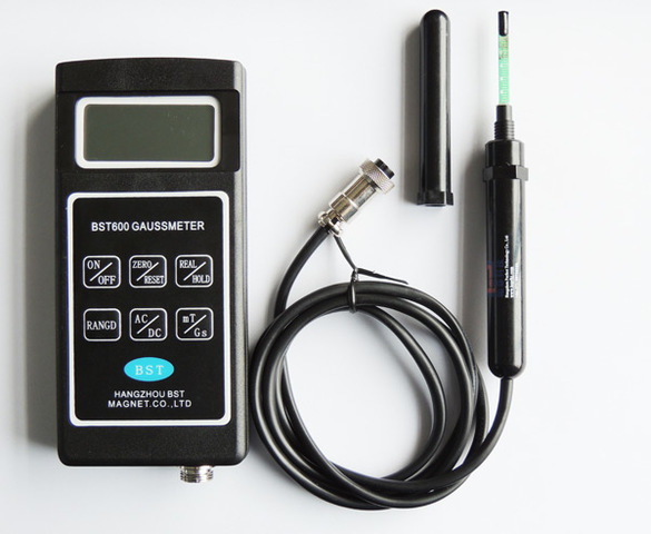 Magnetómetros atómicos