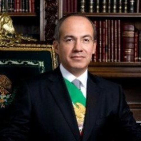 Gana la presidencia Felipe Calderón Hinojosa