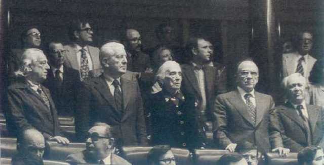 Alberti  rechaza ser diputado por Cádiz.