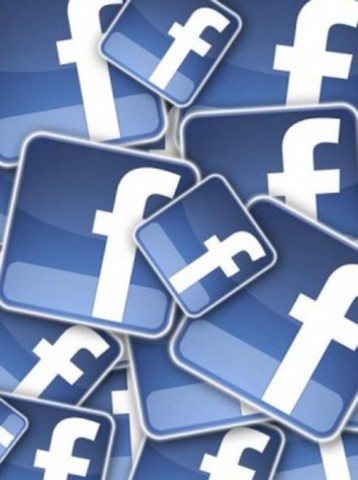 2012 - Facebook se torna a rede social mais acessada no Brasil