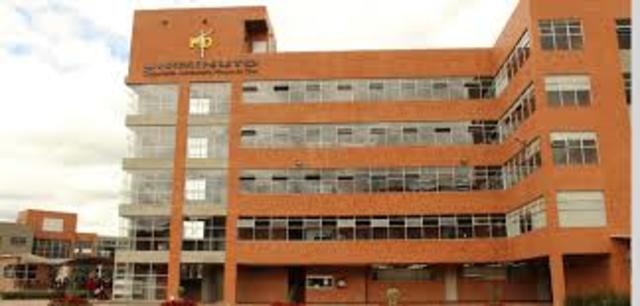 Funda la Universidad del Minuto de Dios.