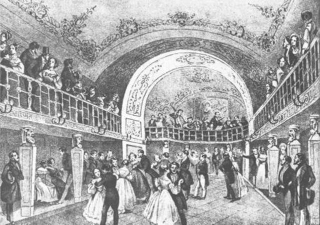 Lucia vai a um baile com Senhor Couto