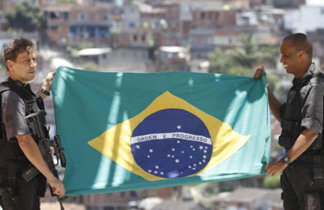 2010 - Rio de Janeiro vira o jogo contra o tráfico