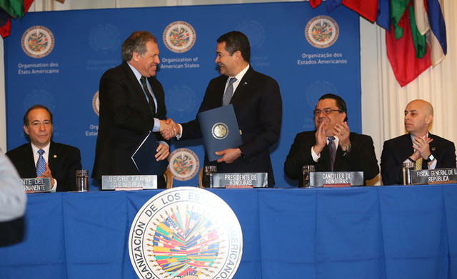 Gobierno y la OEA firman acuerdo de la Maccih