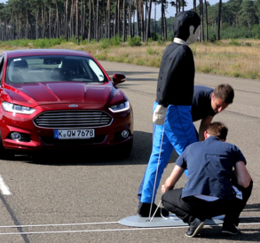 Ford añadirá detección de peatones a sus coches