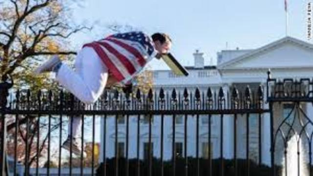 Man Jumps White House Fence
