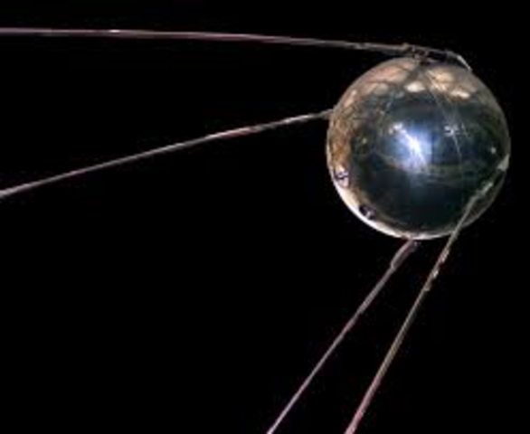 Lanzamiento del satelite sputnik porlos sovieticos