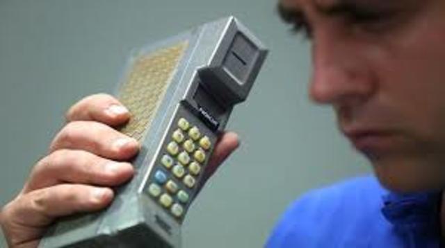 Redes de telefonía y luz en Colombia