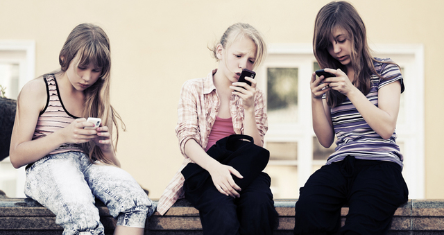Entrada de los equipos celulares en adolescentes