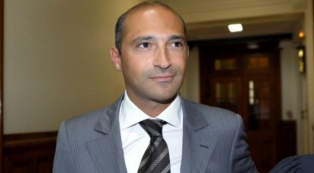 French foreign minister’s son targeted by US arrest warrant