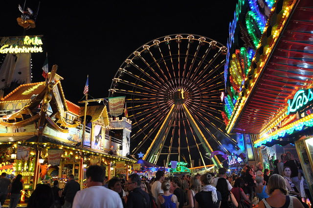 Rummelplatz und Familienphoto