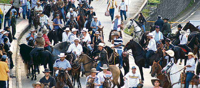 Cubrimiento Fiestas de la Cosecha