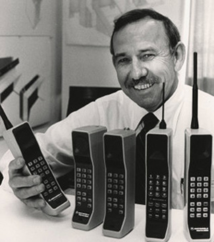 Primer telefono movil en la historia