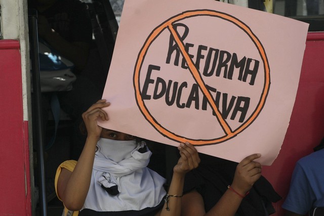 Protestas ante la Reforma Educativa