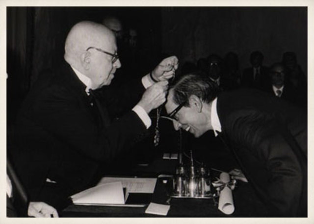 Discurso como miembro de la RAE.