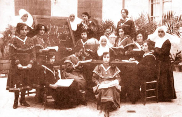 CLAUSURA DE LAS PRIMERAS ASISTENTES SOCIALES