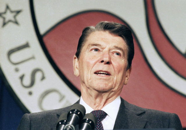 Immigration Reform by Ronald Reagan / Reforma Inmigratoria de Ronald Reagan