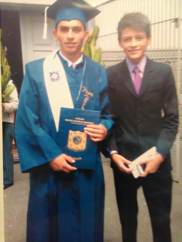 Grado de mi hermano.