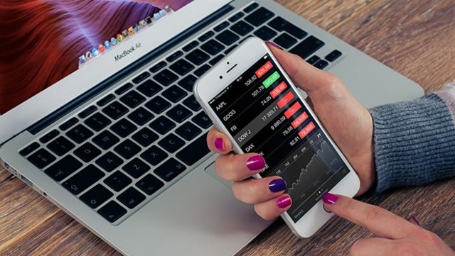 NACE EL CORREO ELECTRONICO