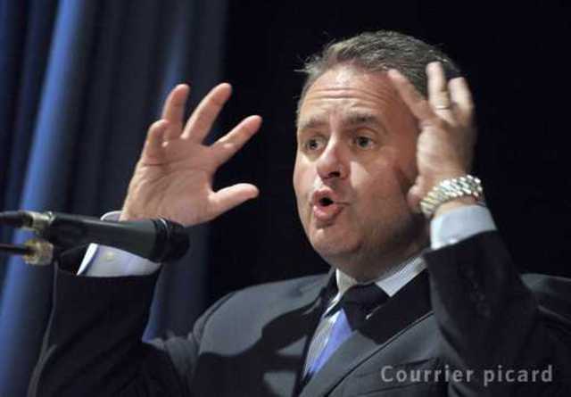 Xavier Bertrand dénonce «la chasse à l'homme» du PS