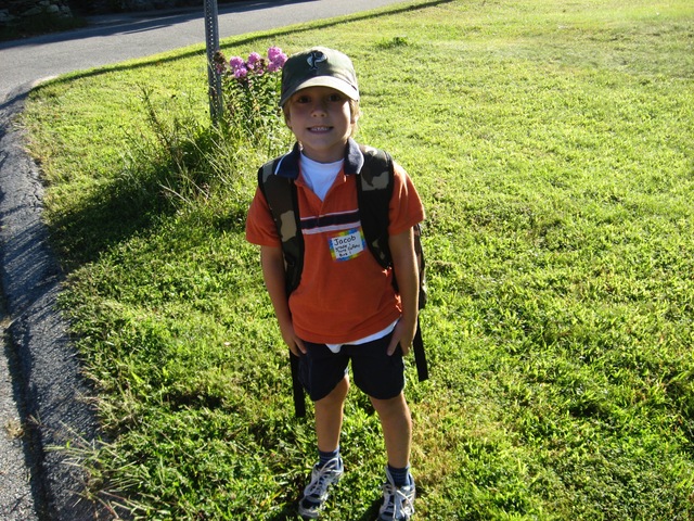 Empecé primer cursode educatión en la escuela de Clara Barton.