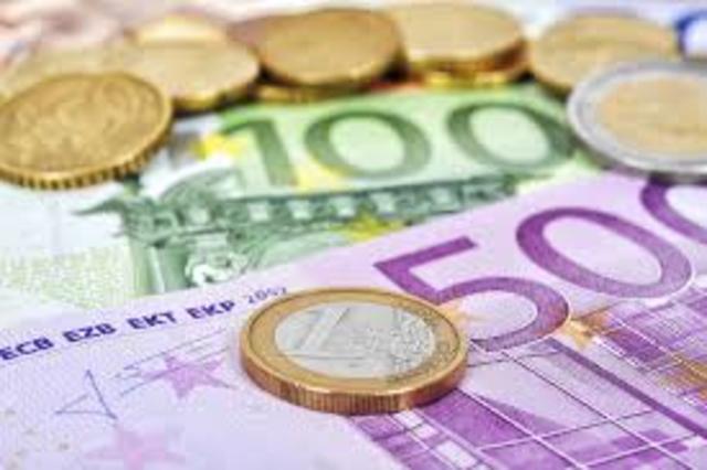 The Euro Enters Circulation