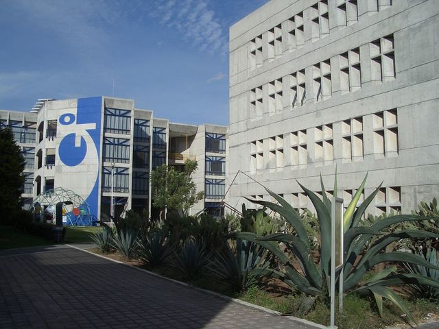 Época de los cincuenta creación de varias Universidades