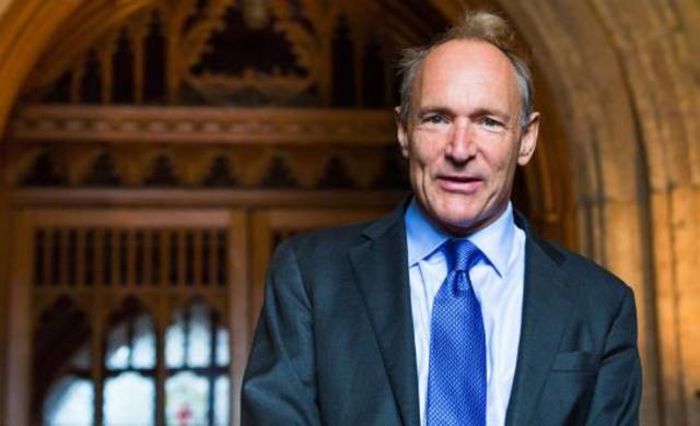 1993 .- Los gobiernos se unen a Internet