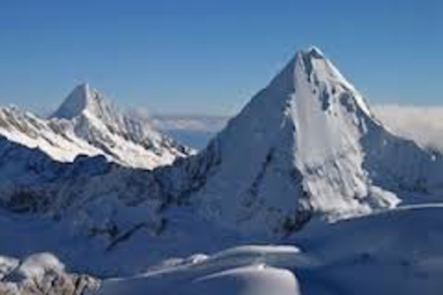 Climbs Huascaran, Peru