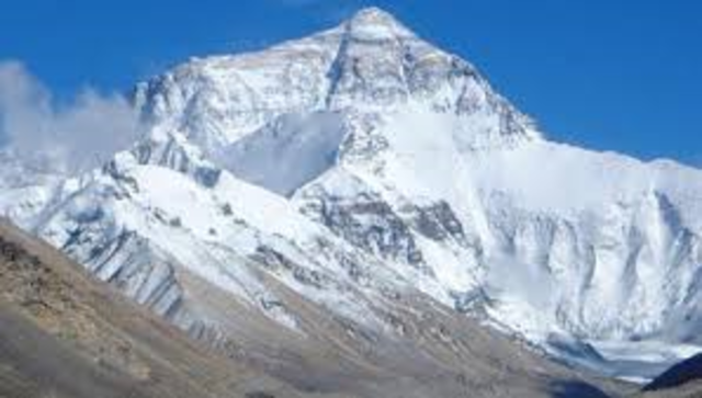 Climbs Tibet side of Mount Everest
