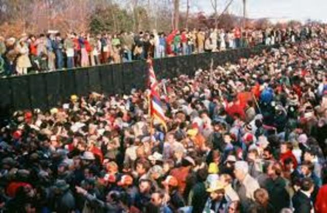 Vietnam veterans memorial dedicated