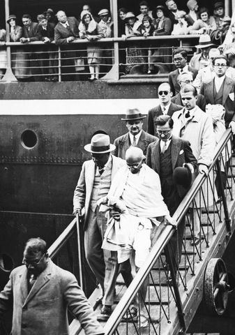 Gandhi Returns to India