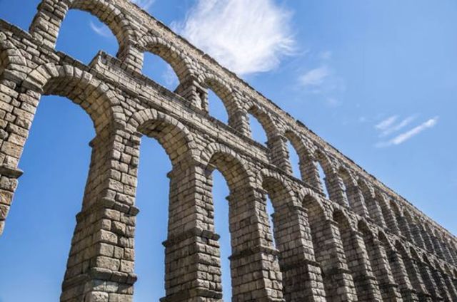 Acueducto románico