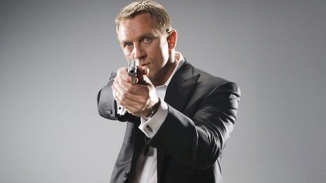 Daniel Craig