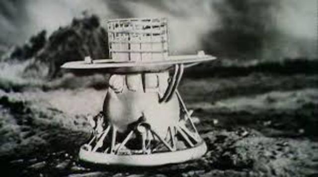 Venera 7 lands on venus