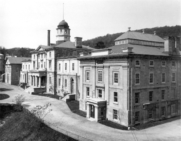 La première université montréalaise (socioculturelle)