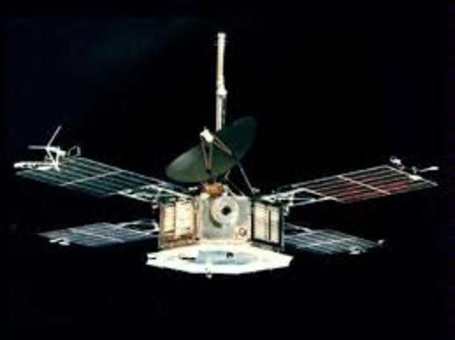 1965- Mariner 4 space probe flies past mars