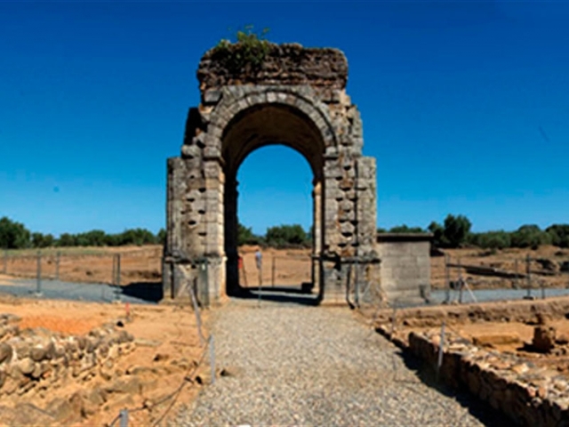 cuando fue fundada Cáceres.