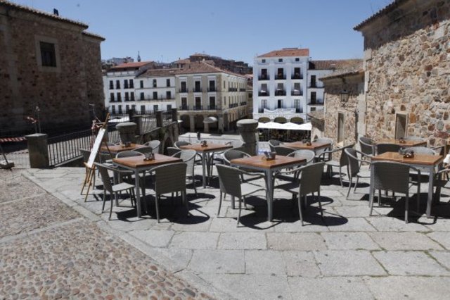 El Arco de la Estrella mantendrá la terraza hasta que se repare el palco