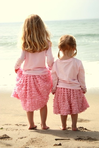 Anne gets closer with her sister