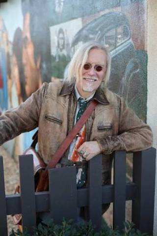 McLaen, es un educador de izquierda.