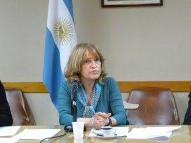 Puiggrós, noción de docente.