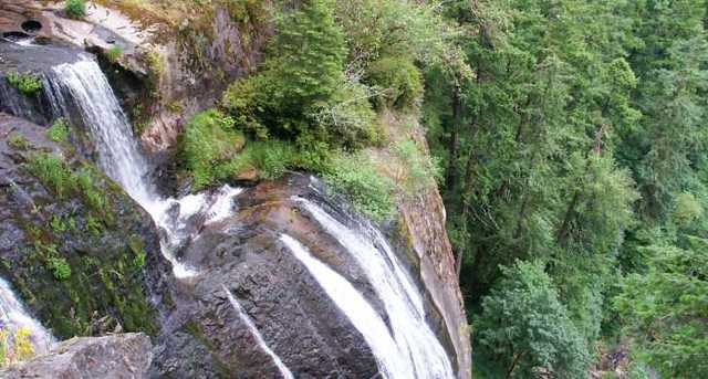 Golden And Silver Falls Trail