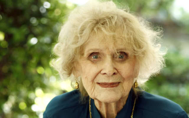 Muerte de Gloria Stuart (1910-2010)