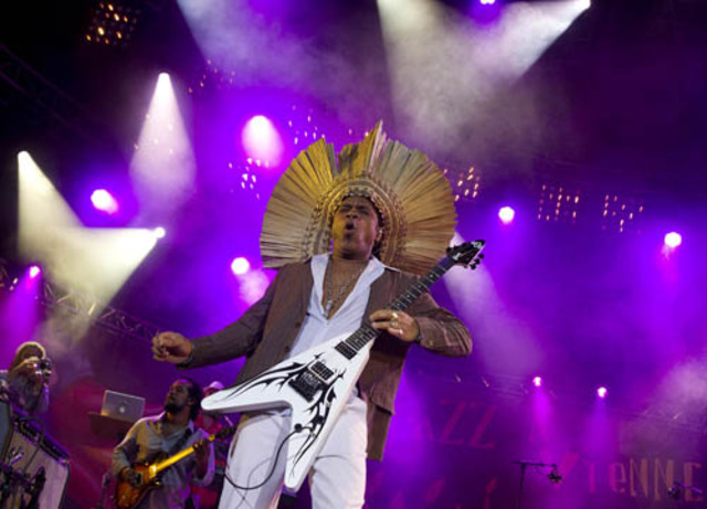 Carlinhos Brown releases the album "Bahia Black"