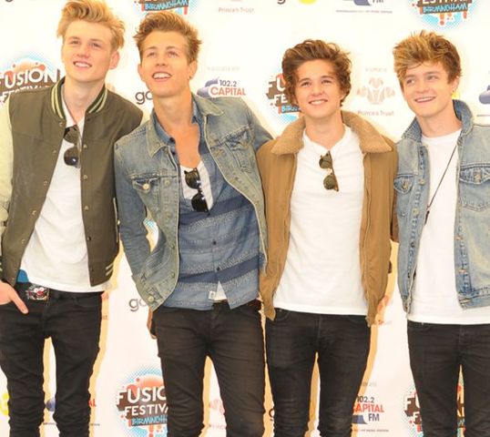 -Pop Adolescent: THE VAMPS