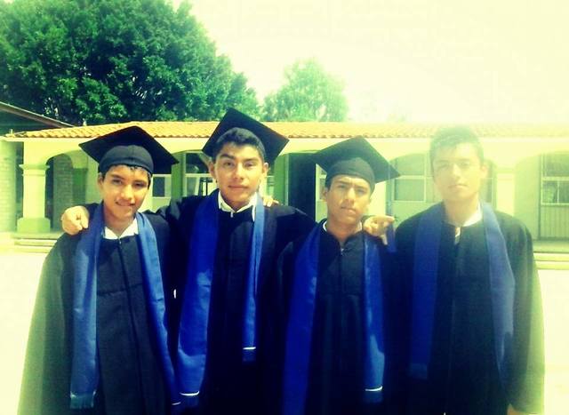 primeros mejores amigos en la secundaria