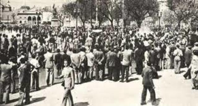 Ascenso de Movimientos Sociales y Gremios: